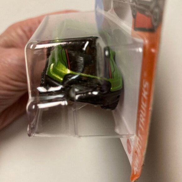 Hotwheels 2019 Ford Ranger Raptor, Green, HW Hot Trucks, 8/10 #236/250 - Picture 10 of 12